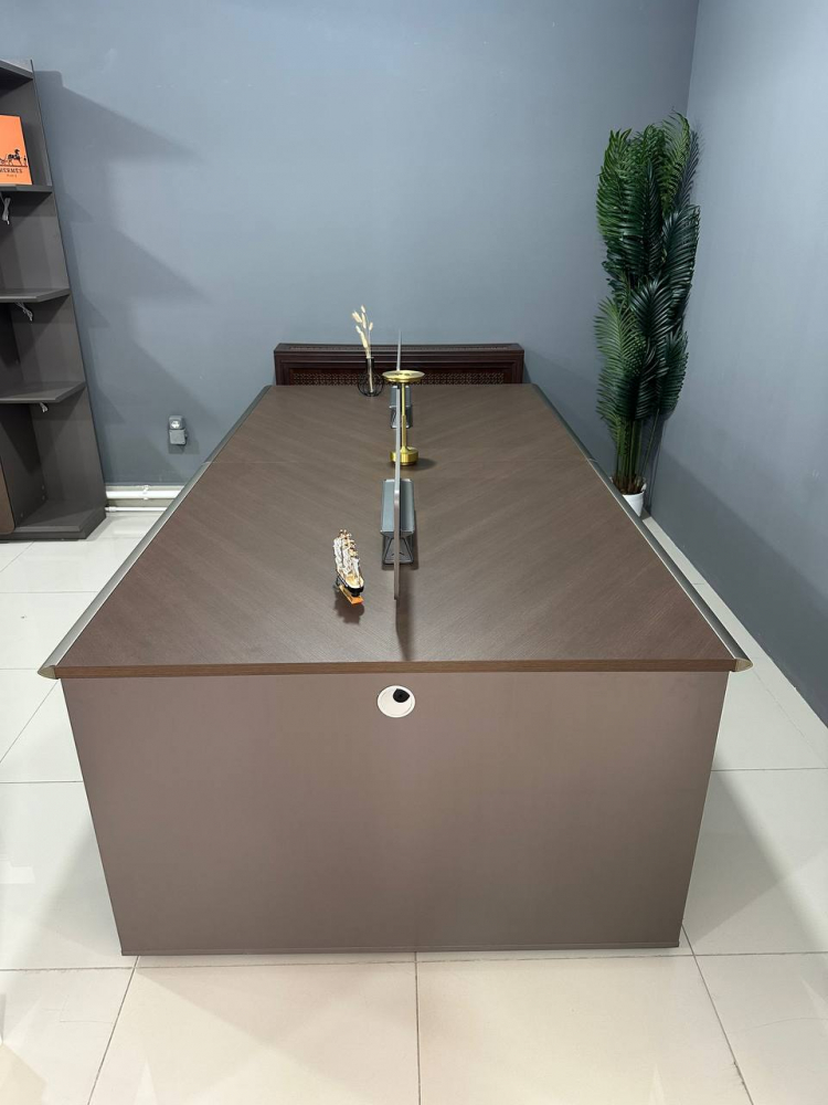 Офисный стол Comfort LJC01-B