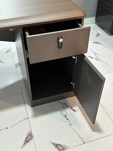 Стол для руководителя Comfort LJA16-1407